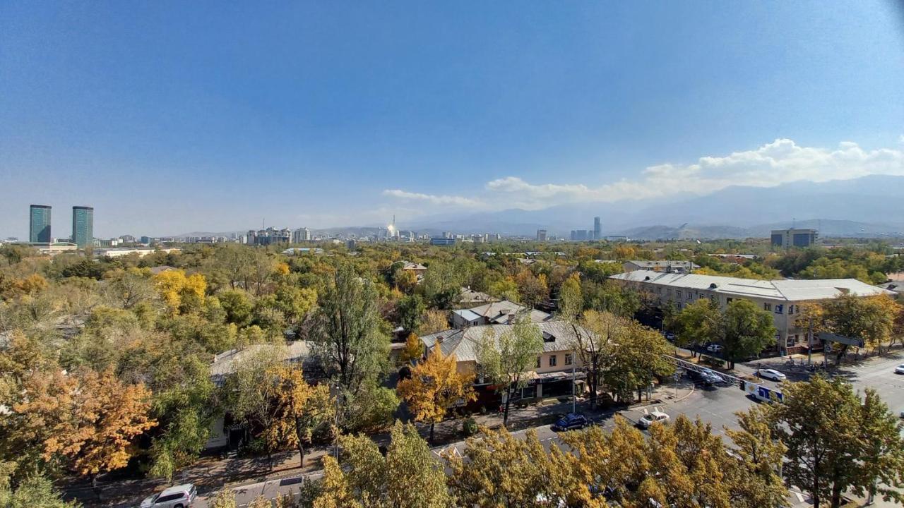 "Картина Горных Вершин" Квартира- "Mountain View" Apartment Almati Kültér fotó