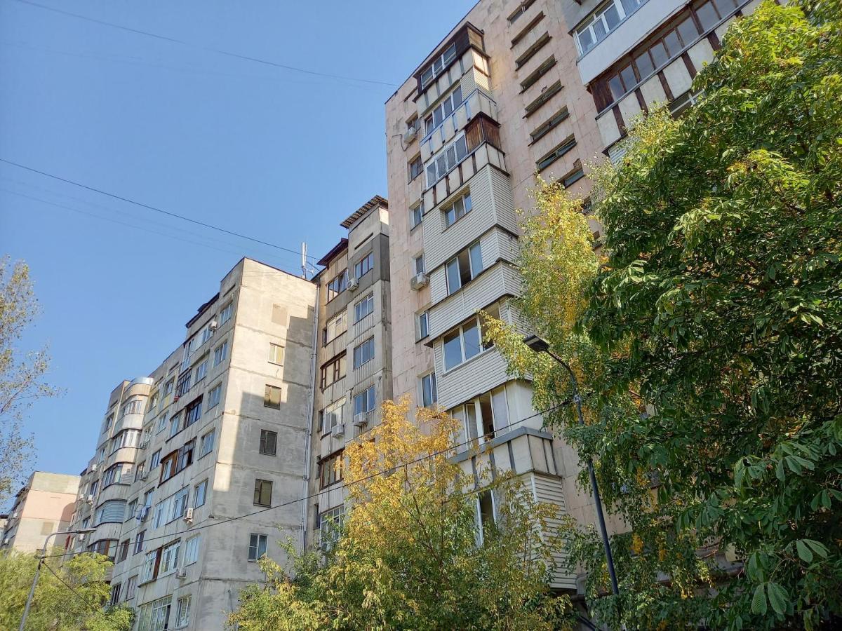 "Картина Горных Вершин" Квартира- "Mountain View" Apartment Almati Kültér fotó
