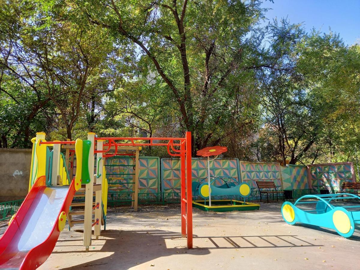 "Картина Горных Вершин" Квартира- "Mountain View" Apartment Almati Kültér fotó